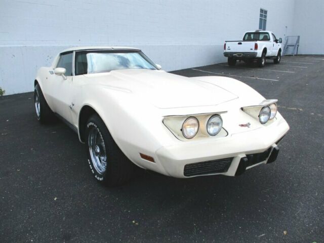 Chevrolet Corvette 1979 image number 32