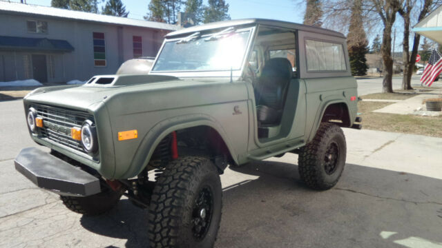 Ford Bronco 1975 image number 12