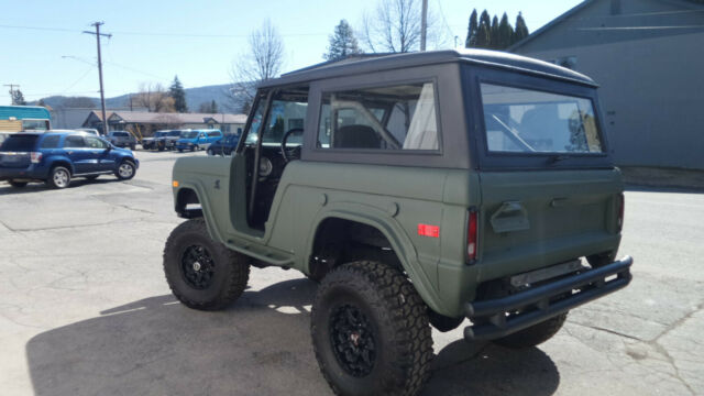 Ford Bronco 1975 image number 25