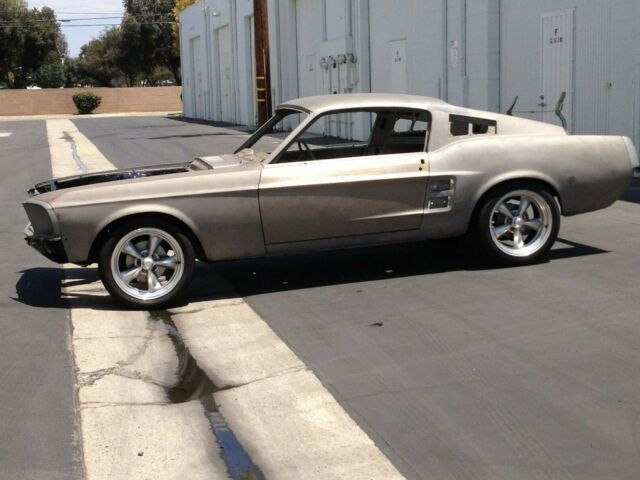 Ford Mustang 1967 image number 13