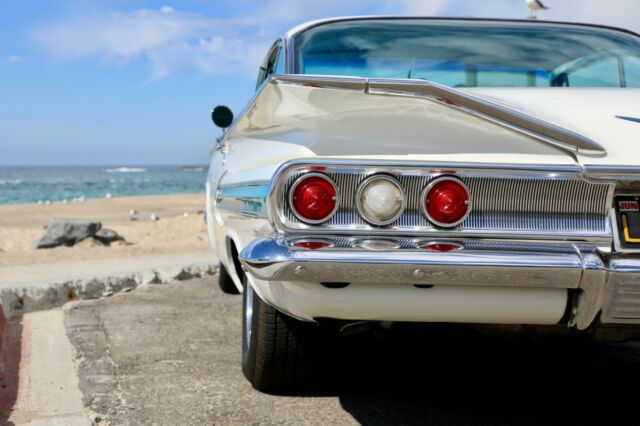 Chevrolet Impala 1960 image number 27