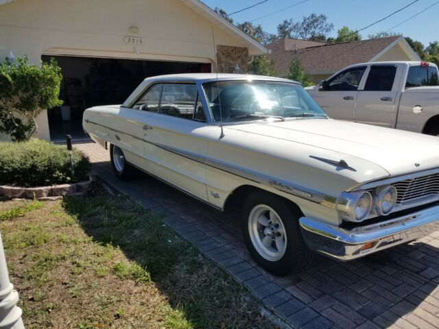 Ford Galaxie 1964 image number 12