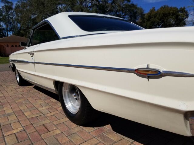 Ford Galaxie 1964 image number 26