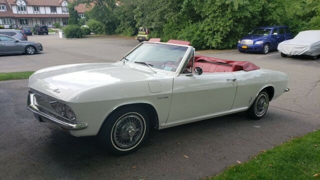 Chevrolet Corvair 1965 image number 0