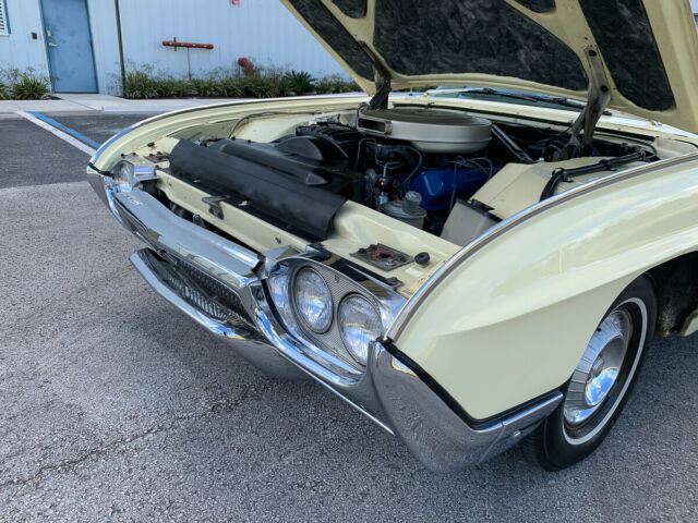 Ford Thunderbird 1963 image number 20