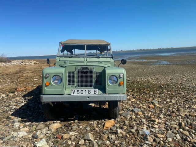 Land Rover Defender 1972 image number 10