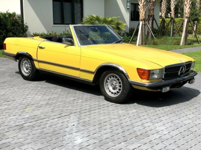 Mercedes-Benz SL-Class 1977 image number 0