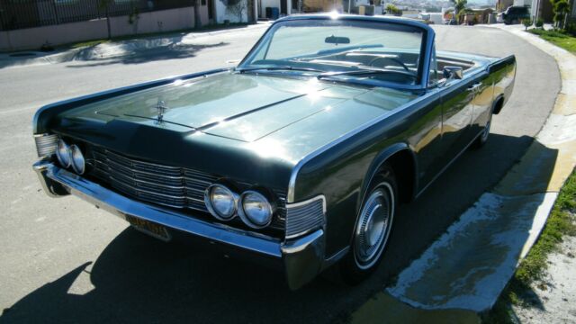 Lincoln Continental 1965 image number 4