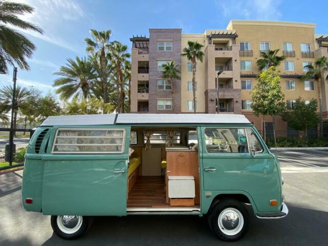 Volkswagen Bus/Vanagon 1970 image number 8