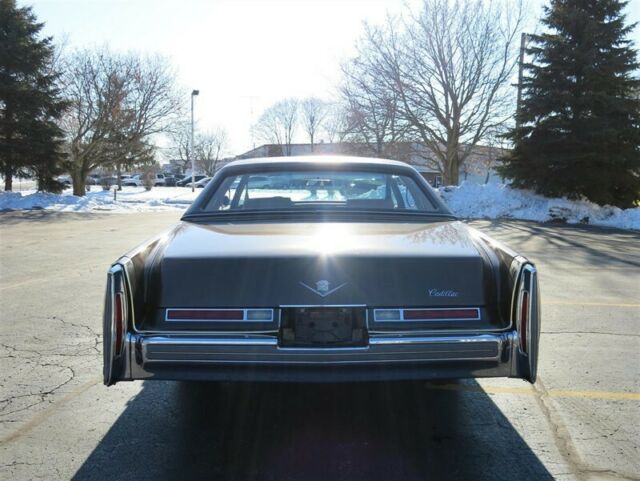 Cadillac Coupe DeVille, 1976 image number 7