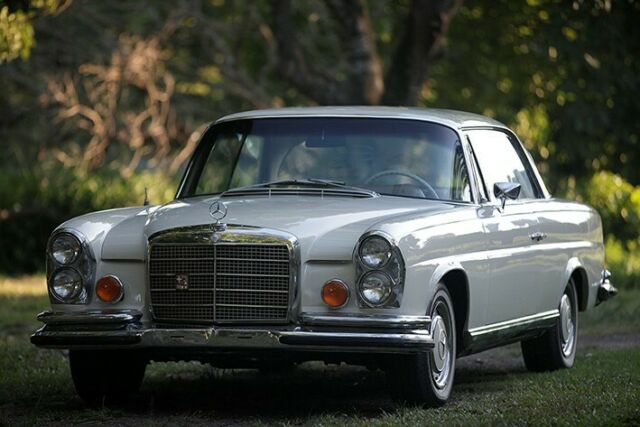 Mercedes-Benz 280 SE 3.5 1970 image number 0