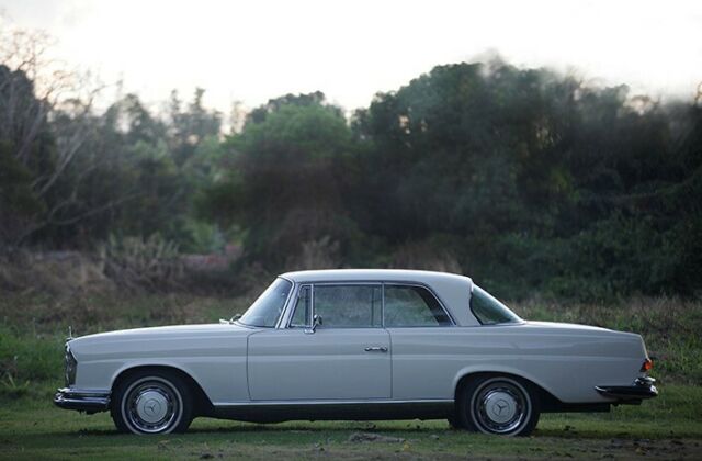 Mercedes-Benz 280 SE 3.5 1970 image number 15