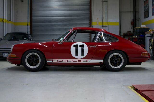 Porsche 911 1966 image number 28