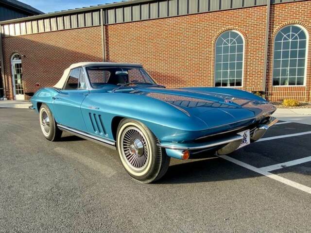 Chevrolet Corvette 1965 image number 2