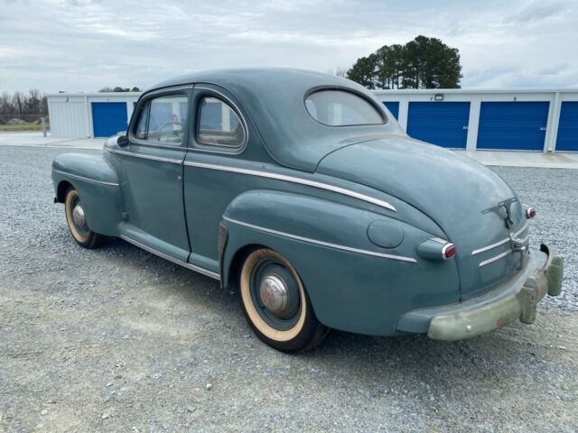 Ford Deluxe 1946 image number 5