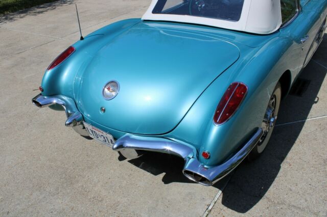 Chevrolet Corvette 1959 image number 11