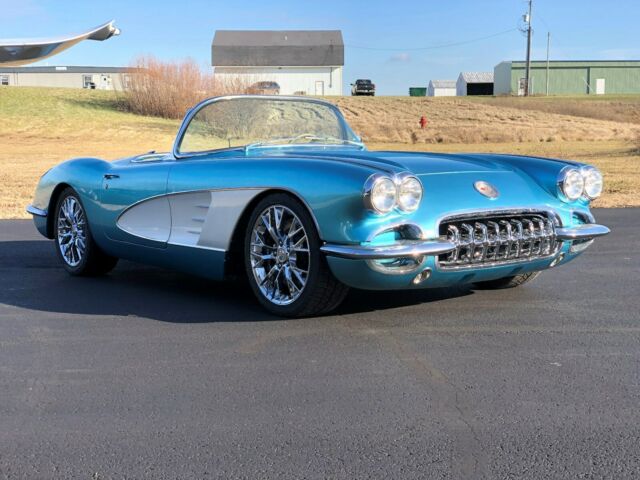 Chevrolet Corvette 1963 image number 17