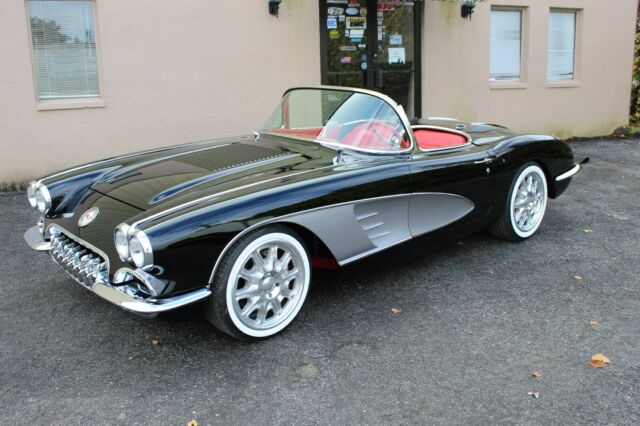 Chevrolet Corvette 1963 image number 20