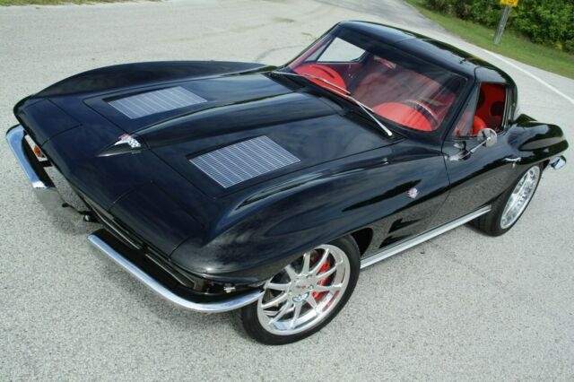 Chevrolet Corvette 1963 image number 27