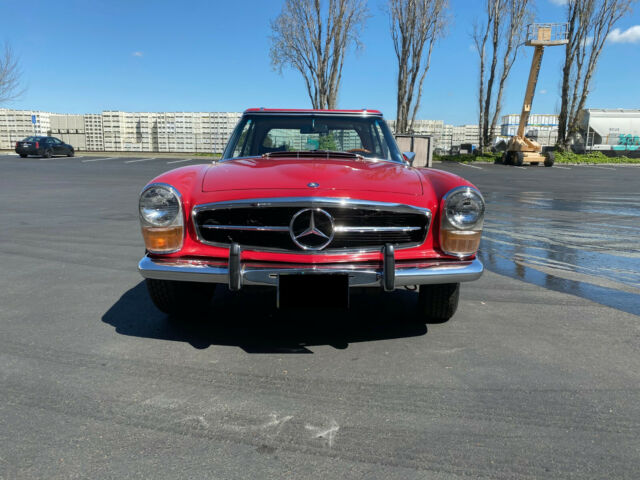 Mercedes-Benz SL-Class 1970 image number 29