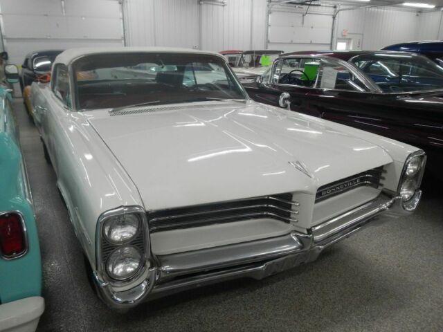 Pontiac Bonneville 1964 image number 0