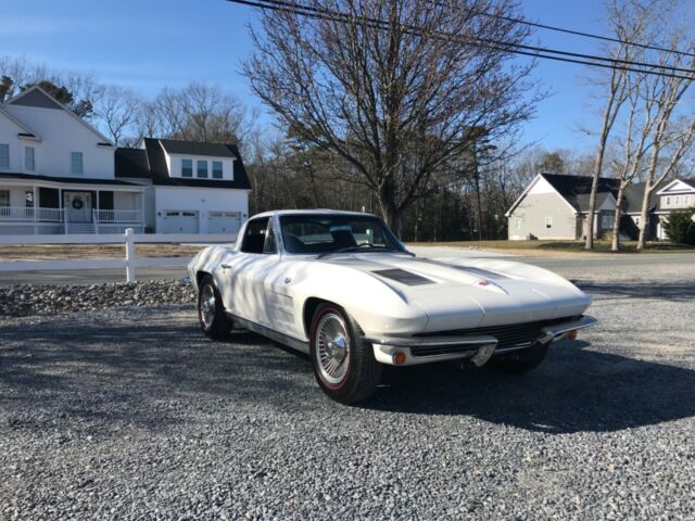 Chevrolet Corvette 1963 image number 19