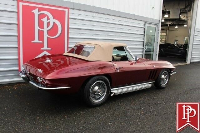 Chevrolet Corvette 1965 image number 16