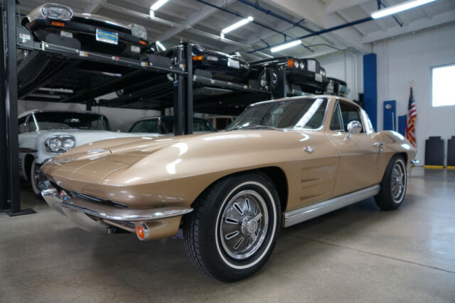 Chevrolet Corvette 327/300HP V8 Coupe 1964 image number 28