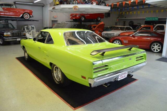 Plymouth Road Runner 1970 image number 29