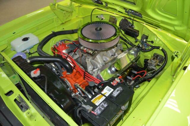 Plymouth Road Runner 1970 image number 33