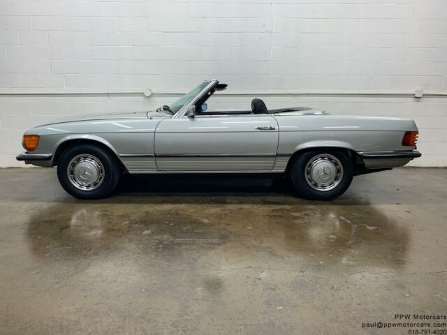 Mercedes-Benz SL-Class 1973 image number 12