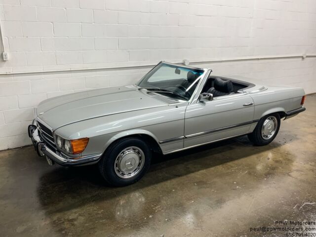 Mercedes-Benz SL-Class 1973 image number 17