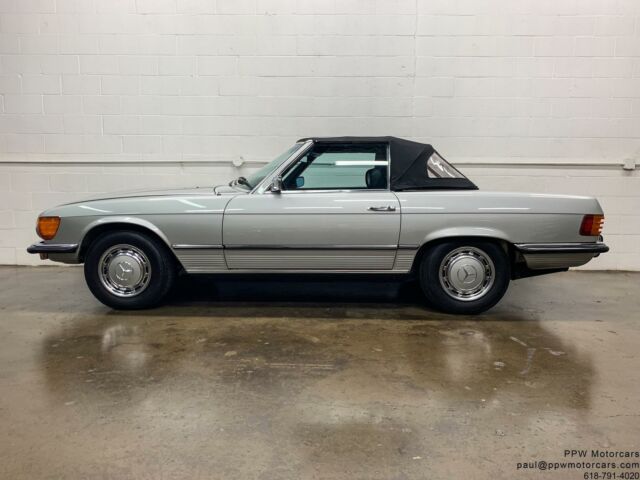 Mercedes-Benz SL-Class 1973 image number 18