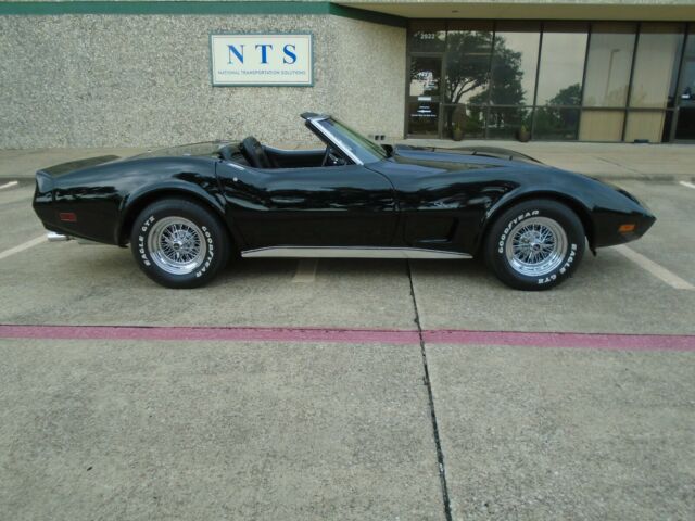 Chevrolet Corvette 1974 image number 1