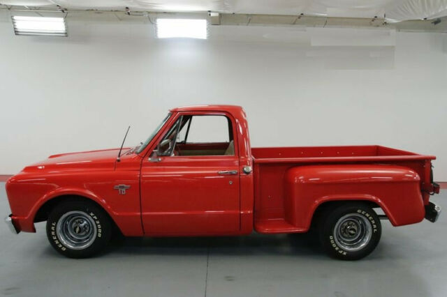 Chevrolet C-10 1967 image number 10