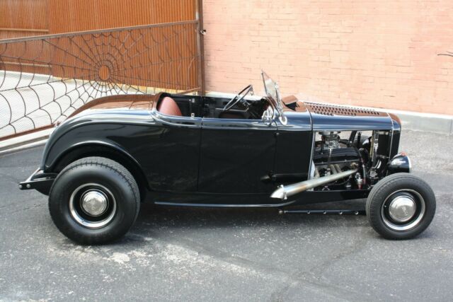 Ford Roadster 1932 image number 24