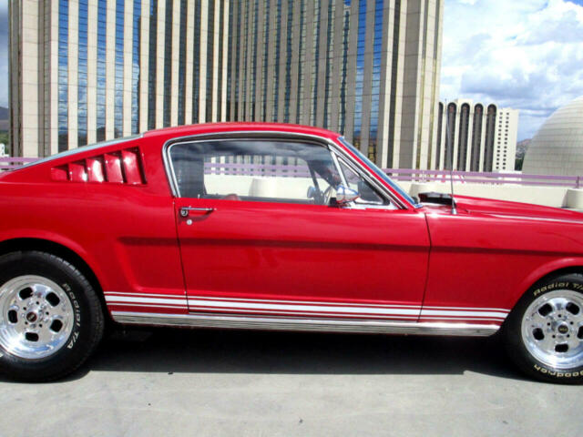 Ford Fastback 1966 image number 35