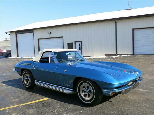 Chevrolet Corvette Convertible, 1965 image number 13