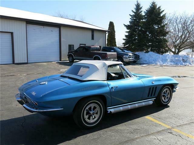 Chevrolet Corvette Convertible, 1965 image number 9