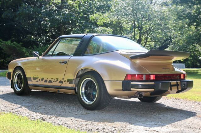 Porsche 911 1975 image number 13