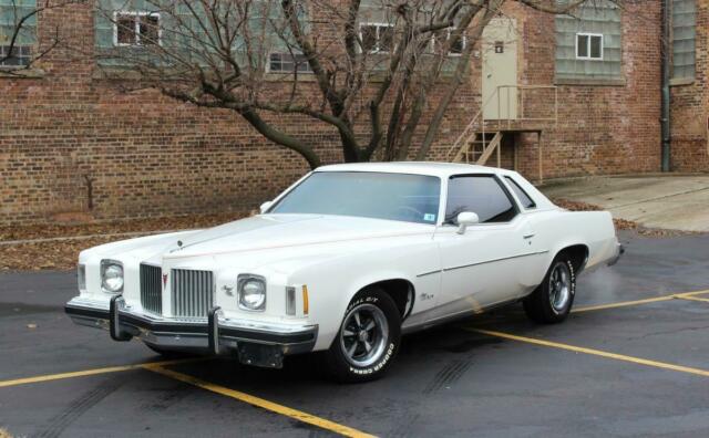 Pontiac Grand Prix 1974 image number 25