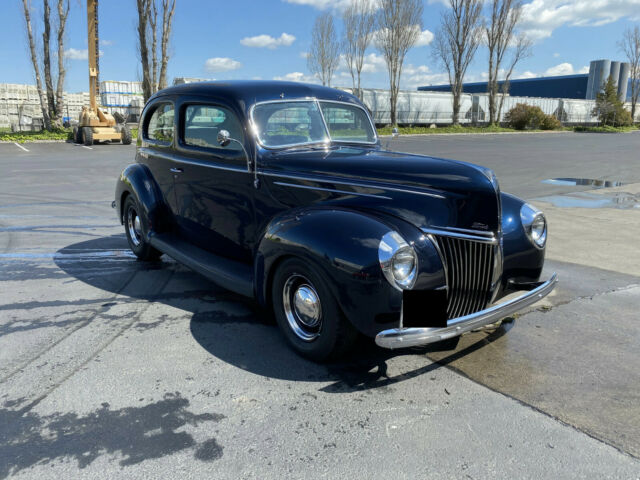 Ford Deluxe 1939 image number 1