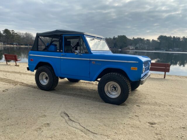 Ford Bronco 1972 image number 2