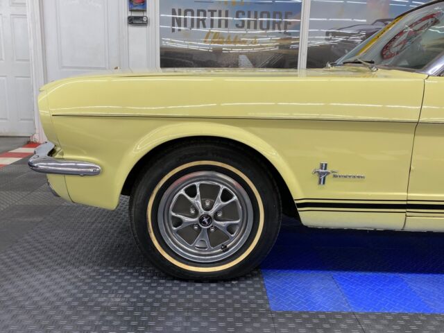 Ford Mustang 1965 image number 33