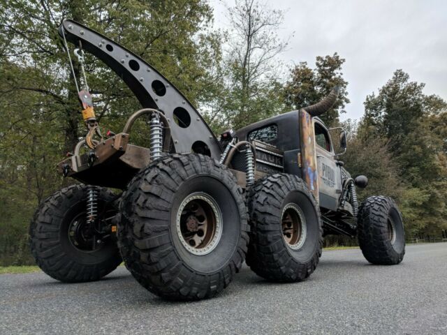 Dodge Power Wagon 1946 image number 22