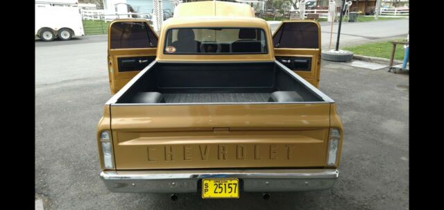 Chevrolet C-10 1970 image number 15