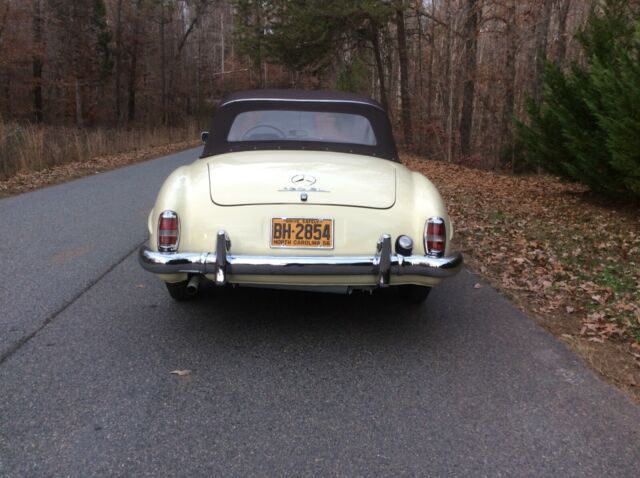 Mercedes-Benz 190-Series 1956 image number 7