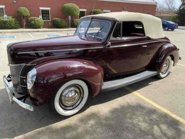 Ford Deluxe 1940 image number 25