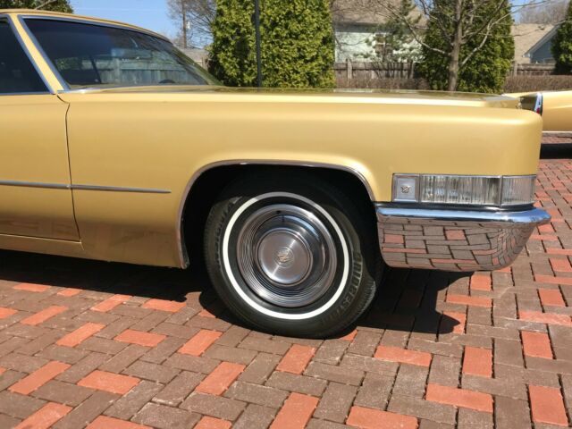 Cadillac DeVille 1969 image number 27