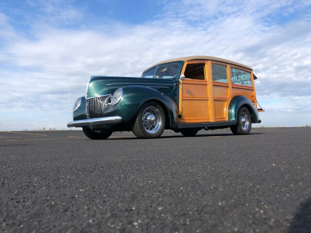 Ford Deluxe 1939 image number 2